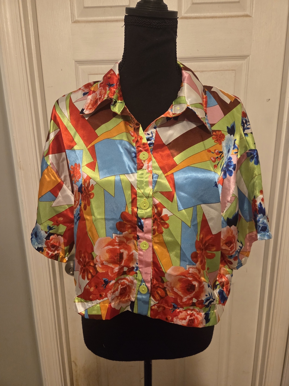 love J Multicolor Satin Floral Geometric Button-Down Top
